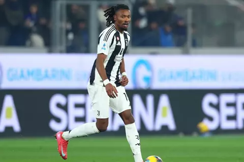 تورام يُشعل منافسةً مثيرةً بين ليفربول ومانشستر يونايتد